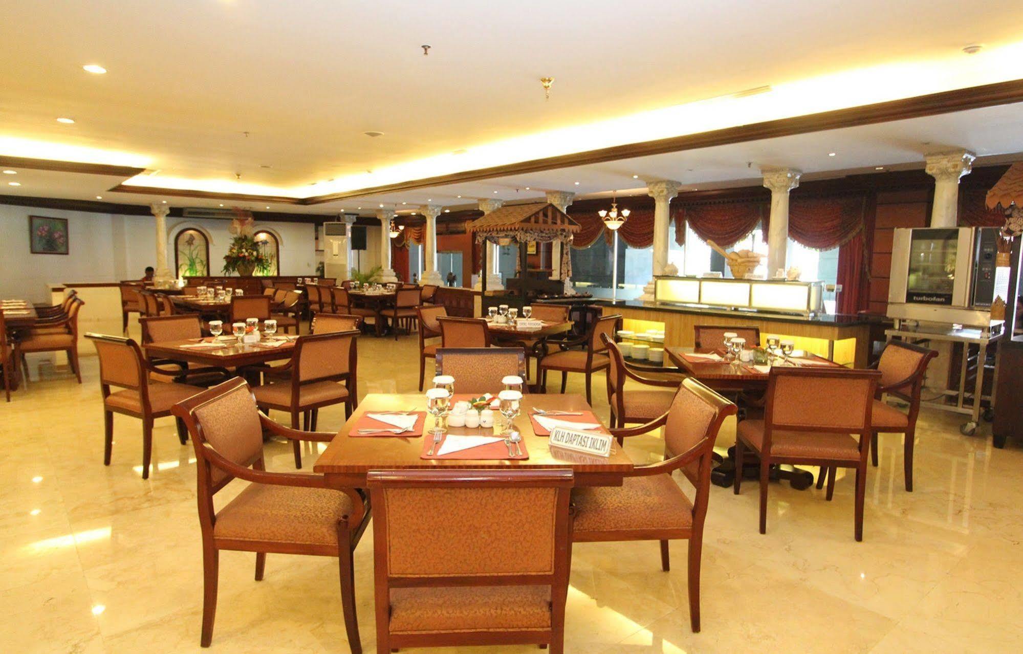 Hotel Bidakara Jakarta Exteriör bild