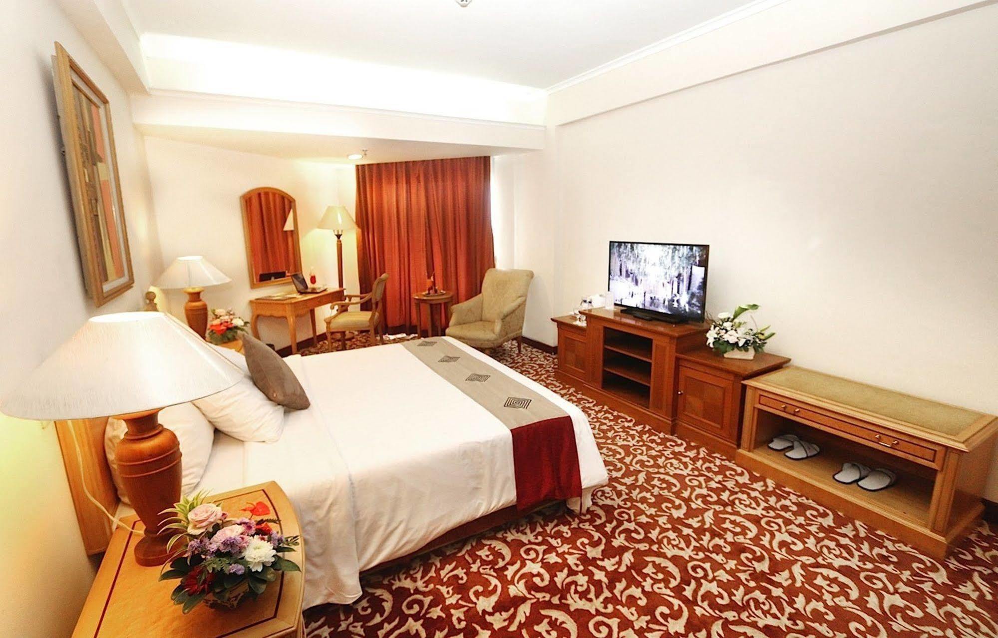 Hotel Bidakara Jakarta Exteriör bild