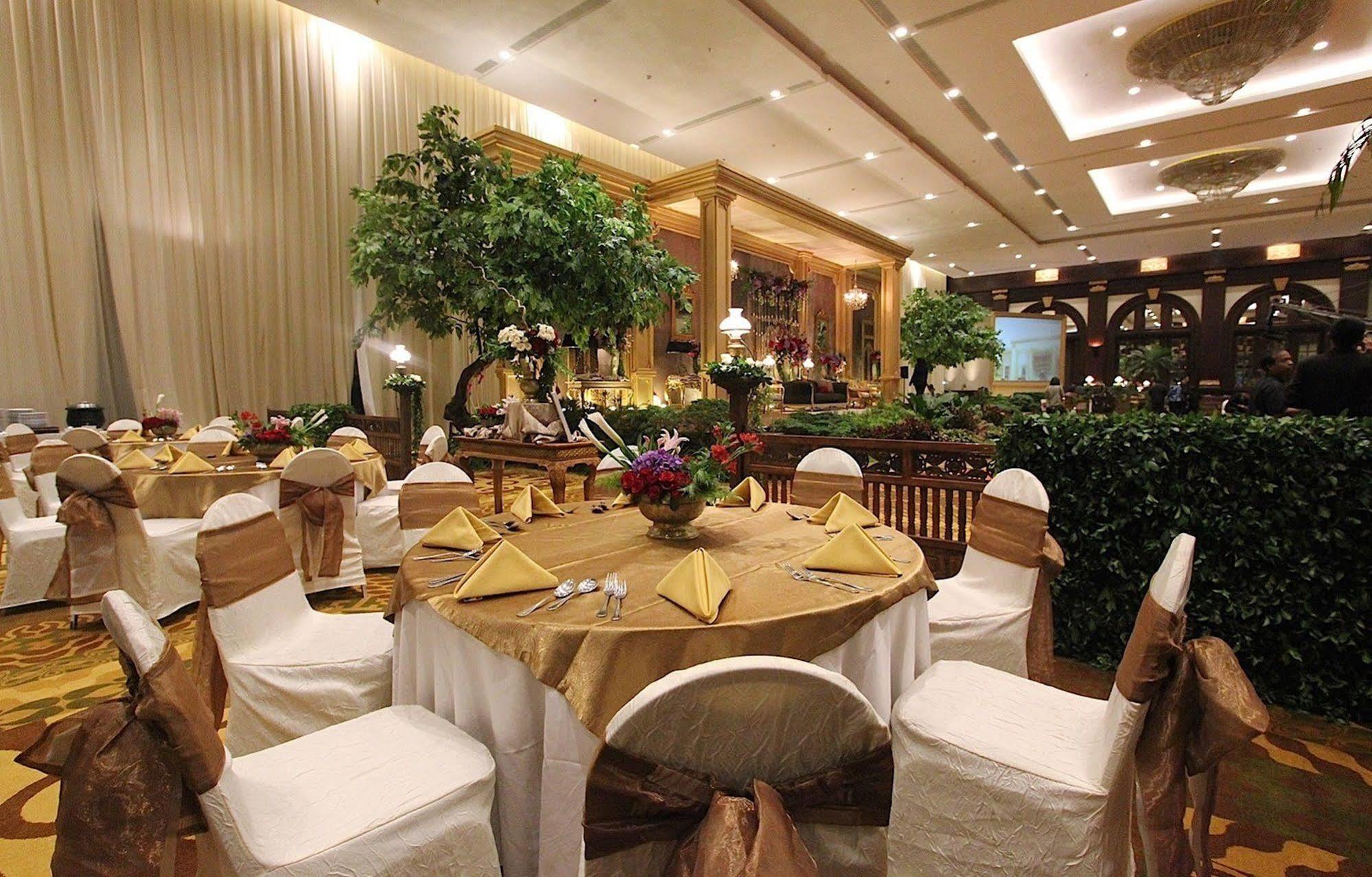 Hotel Bidakara Jakarta Exteriör bild